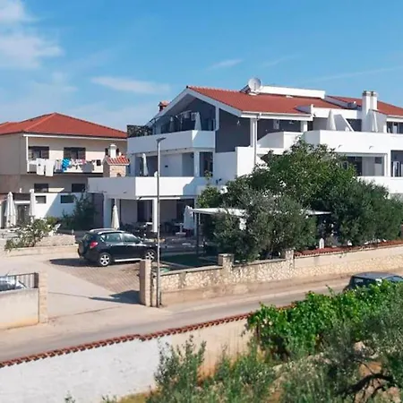 Apartment 1 Bedroom Awesome In Vodice